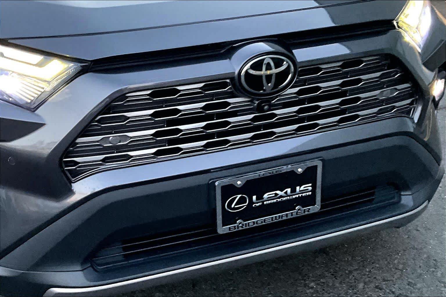 Used 2023 Toyota RAV4 Limited AWD/4WD image 33