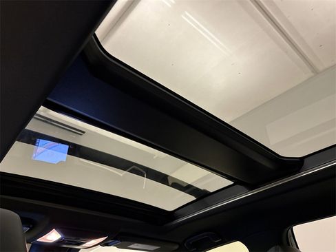 Used 2021 Toyota RAV4 XSE image 15