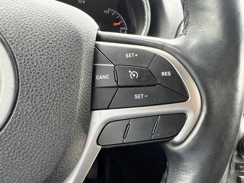 Used 2018 Jeep Grand Cherokee Altitude AWD/4WD image 35
