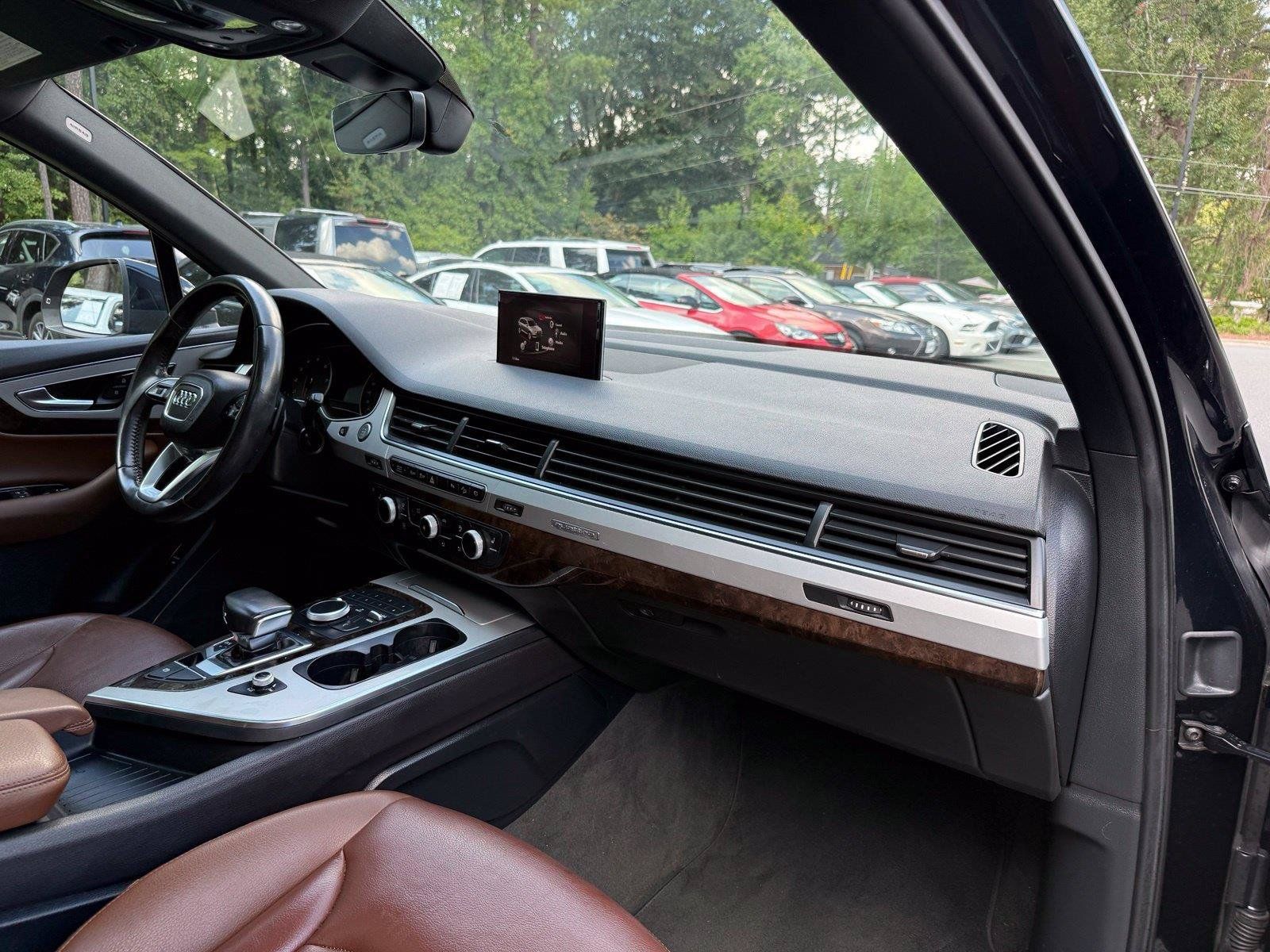 Used 2018 Audi Q7 2.0T Premium AWD/4WD image 23