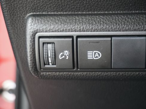 Used 2020 Toyota Corolla LE FWD image 20