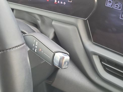 Used 2025 Chevrolet Silverado EV LT AWD/4WD image 22