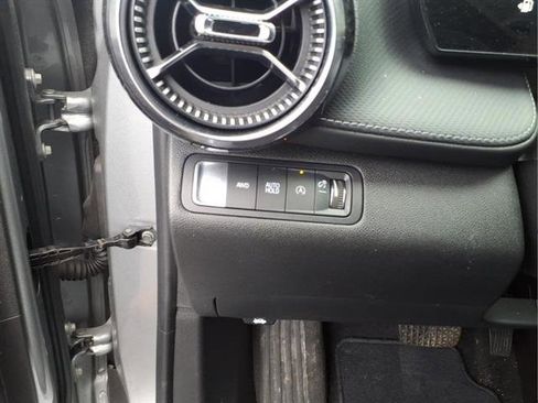 Certified 2025 Chevrolet Equinox LT w/ Convenience Package II image 9