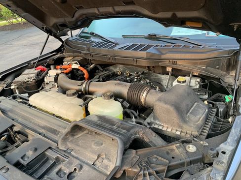 Used 2025 Ford F150 Lariat w/ Equipment Group 502A High AWD/4WD image 32