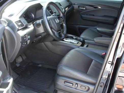 Used 2020 Honda Pilot Black Edition image 25