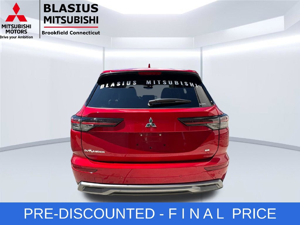 Used 2025 Mitsubishi Outlander SE AWD/4WD image 10