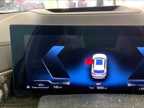 Certified 2024 BMW X5 sDrive40i w/ Premium Package RWD image 9