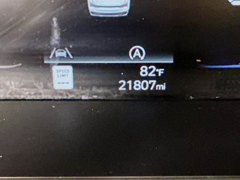 Used 2025 Hyundai Elantra SE FWD image 16