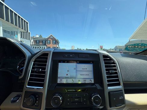 Used 2016 Ford F150 Lariat w/ Equipment Group 501A Mid AWD/4WD image 19