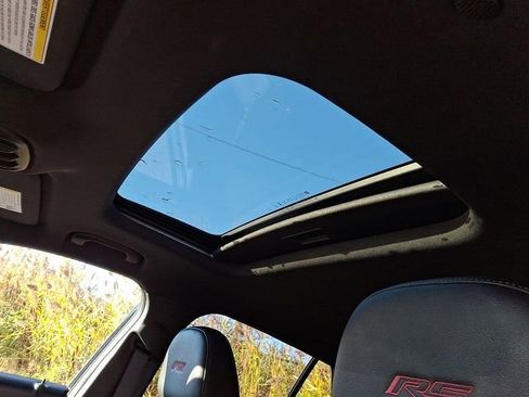 Used 2024 Chevrolet Trax RS w/ Sunroof Package image 25