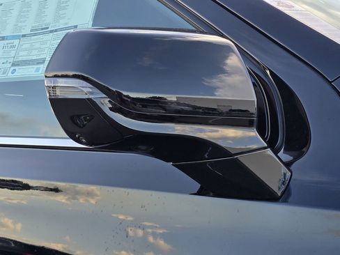 New 2026 Chevrolet Suburban High Country image 12