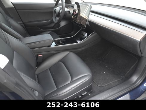 Used 2020 Tesla Model 3 Standard Range Plus RWD image 34