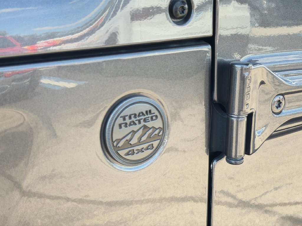 Used 2024 Jeep Gladiator Sport AWD/4WD image 32