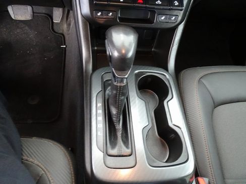 Certified 2022 GMC Canyon AT4 image 9