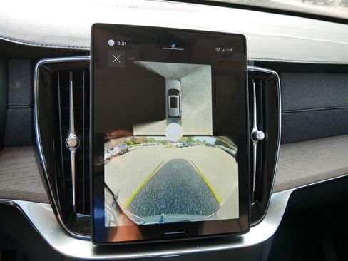 New 2026 Volvo XC90 B5 Plus image 10