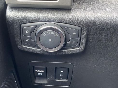 Certified 2019 Ford F150 Lariat w/ Equipment Group 502A Luxury AWD/4WD image 18