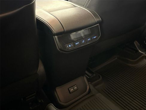 Certified 2022 Toyota Highlander XLE image 37