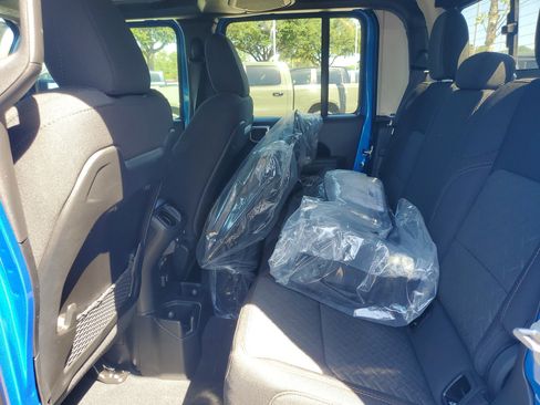 New 2026 Jeep Gladiator Mojave w/ Safety Group AWD/4WD image 8