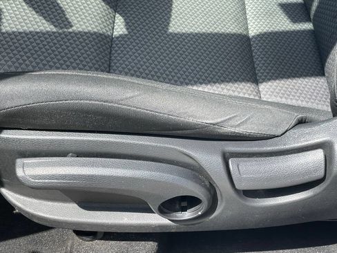 Used 2020 Kia Soul LX FWD image 10