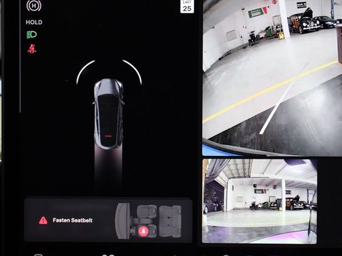 Used 2022 Tesla Model Y Long Range image 25