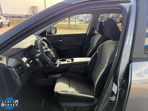 Used 2023 Nissan Rogue SV image 18