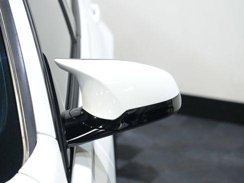 Used 2017 BMW M3 image 11