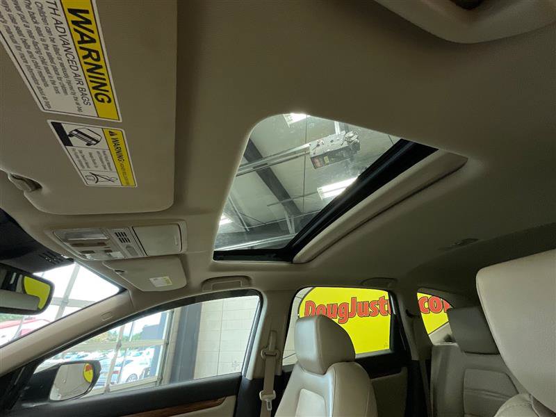 Used 2017 Honda CR-V Touring image 14