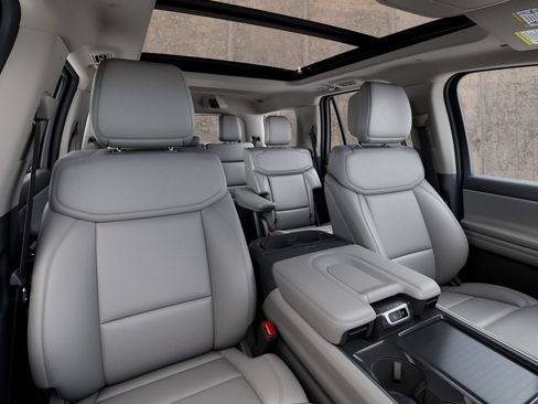 New 2027 Ford Expedition Active AWD/4WD image 10