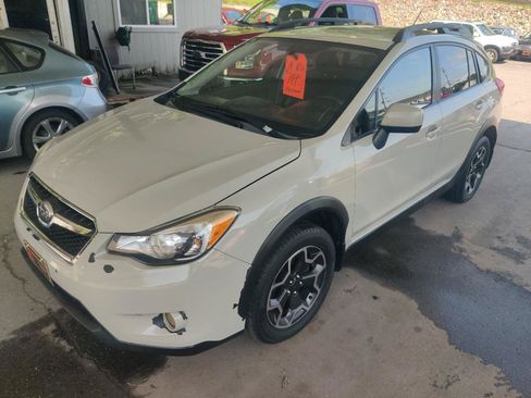 Used 2014 Subaru Crosstrek 2.0i Premium AWD/4WD image 2