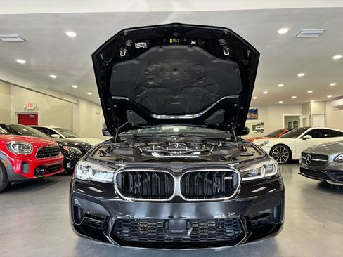 Used 2023 BMW M5 image 53