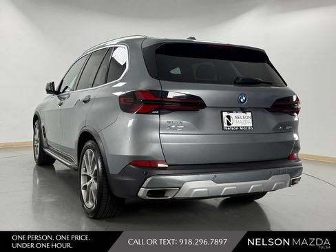 Used 2025 BMW X5 xDrive50e AWD/4WD image 8