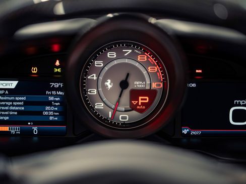 Used 2023 Ferrari F8 Tributo RWD image 11