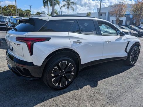 Used 2025 Chevrolet Blazer EV RS w/ Super Cruise Package image 18