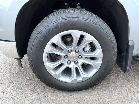 Used 2024 Chevrolet Silverado 1500 LTZ image 22