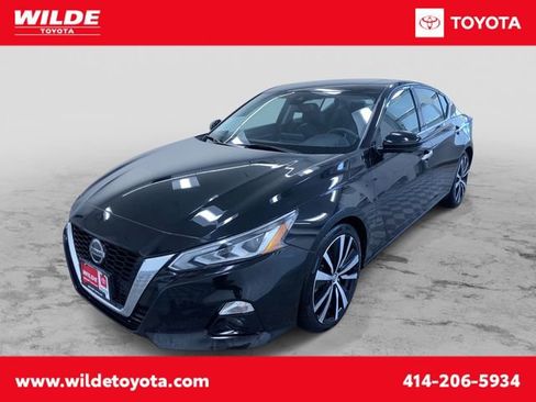 Used 2019 Nissan Altima 2.5 Platinum image 1