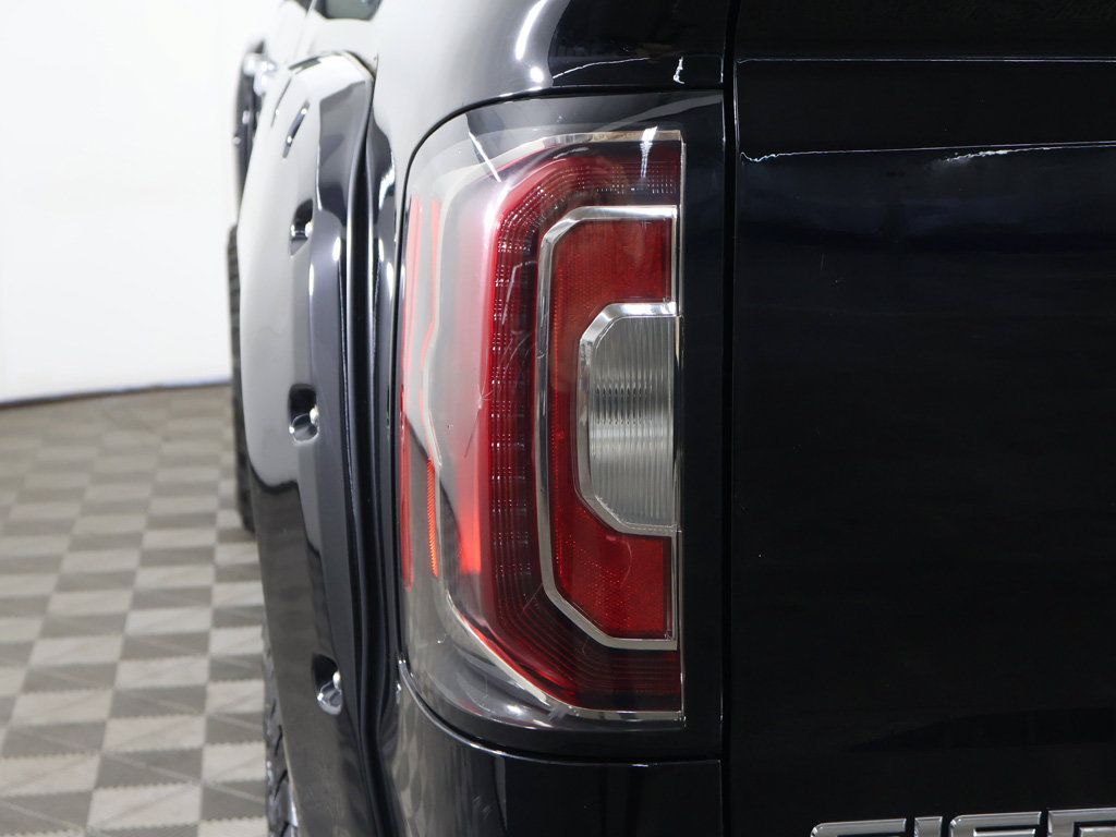 Used 2018 GMC Sierra 1500 SLT AWD/4WD image 16