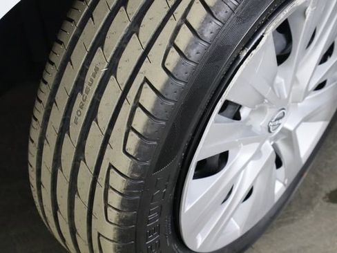 Used 2024 Nissan Sentra S image 33