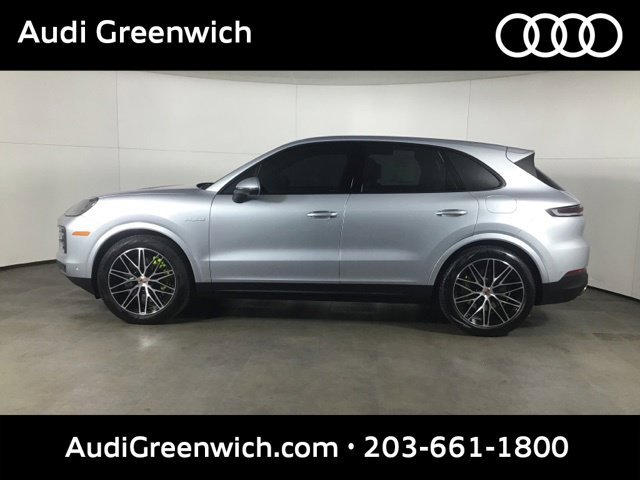 Used 2025 Porsche Cayenne S AWD/4WD image 4