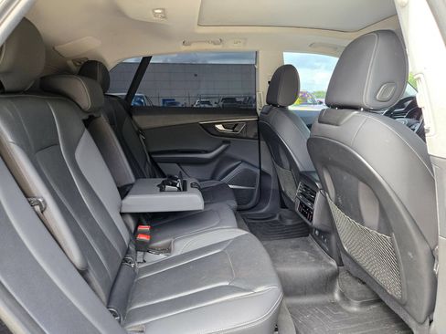 Used 2021 Audi Q8 Premium Plus AWD/4WD image 26