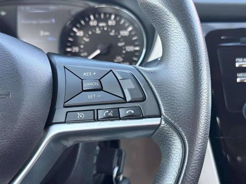 Used 2017 Nissan Rogue Sport S AWD/4WD image 23