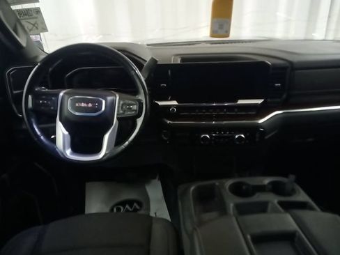 Used 2024 GMC Sierra 2500 SLE AWD/4WD image 3