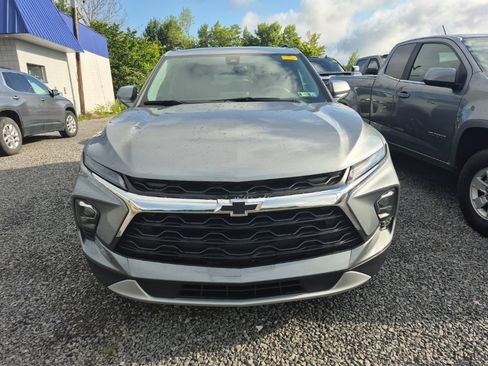 Used 2024 Chevrolet Blazer LT w/ Convenience Package AWD/4WD image 2