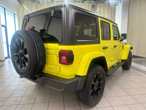Used 2023 Jeep Wrangler Sahara w/ Cold Weather Group image 5
