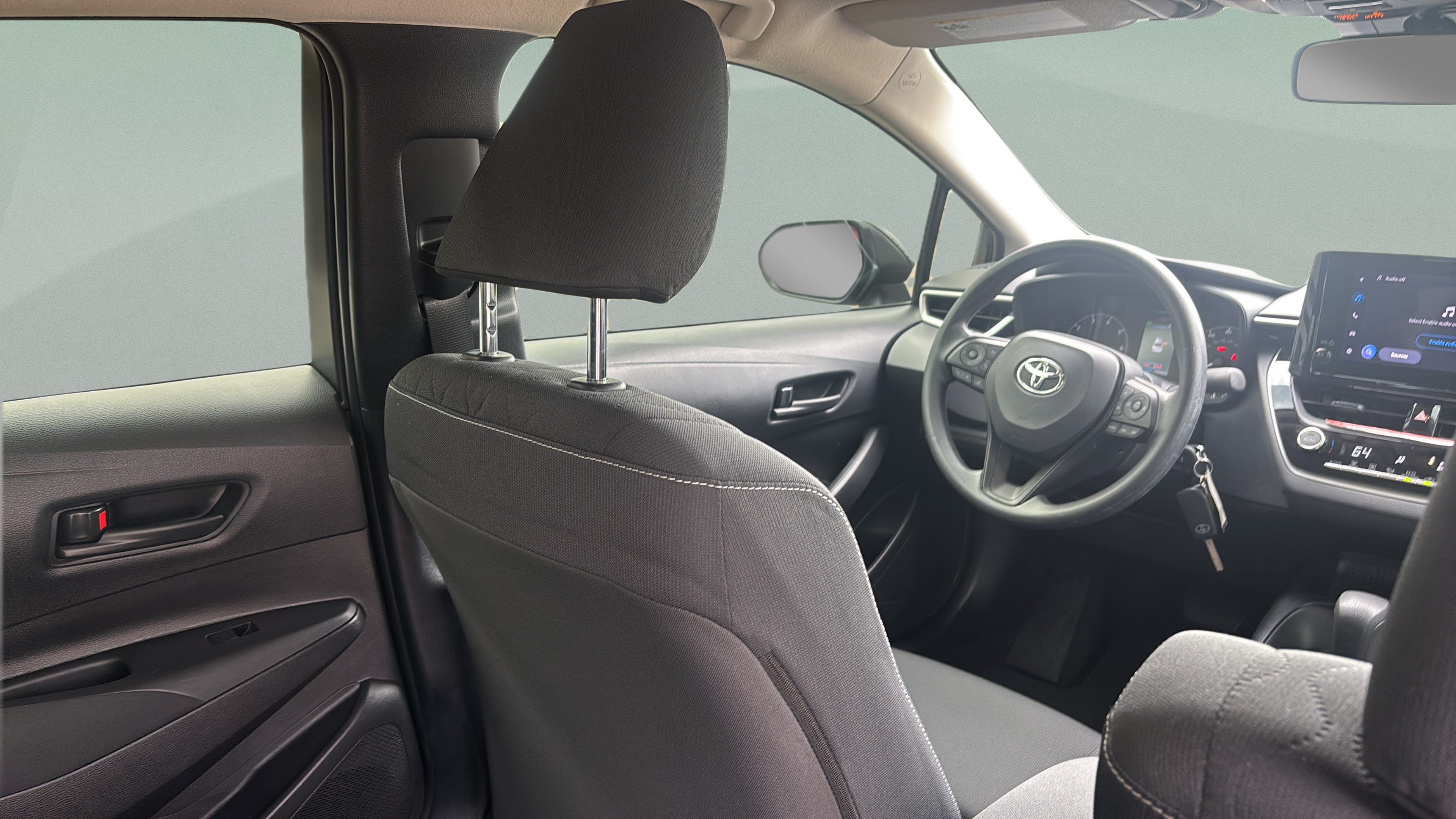Used 2025 Toyota Corolla LE FWD image 18