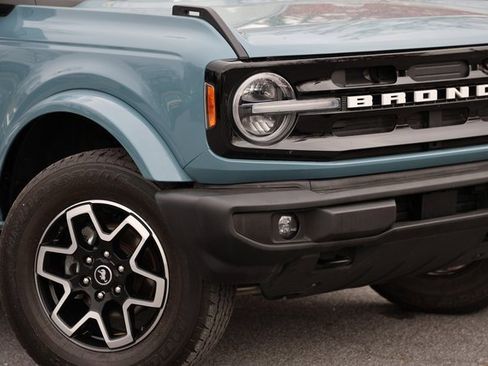 Used 2023 Ford Bronco Outer Banks image 17