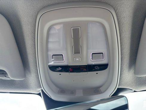 Certified 2024 Volvo XC40 B5 Core image 14