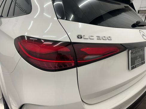 Certified 2025 Mercedes-Benz GLC 300 image 11