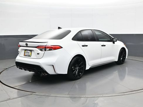 Used 2022 Toyota Corolla SE FWD image 5