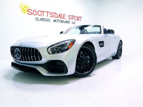 Used 2019 Mercedes-Benz AMG GT image 3