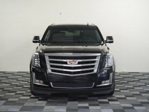 Used 2016 Cadillac Escalade Luxury AWD/4WD image 9